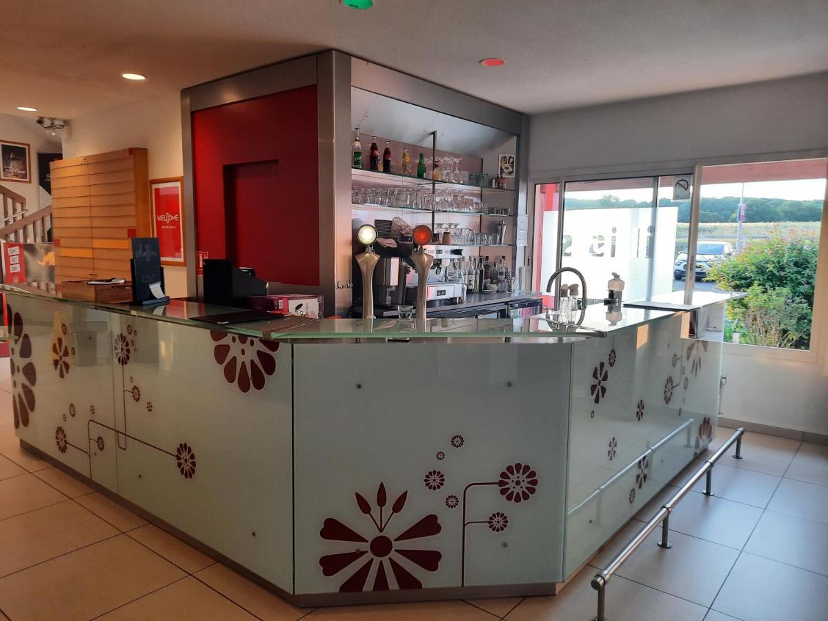 Ibis Avallon Маньи Экстерьер фото